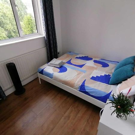 White City Apartment, Your London Stay Екстер'єр фото