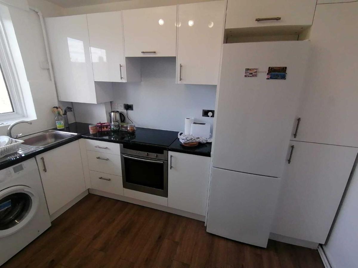White City Apartment, Your London Stay Екстер'єр фото